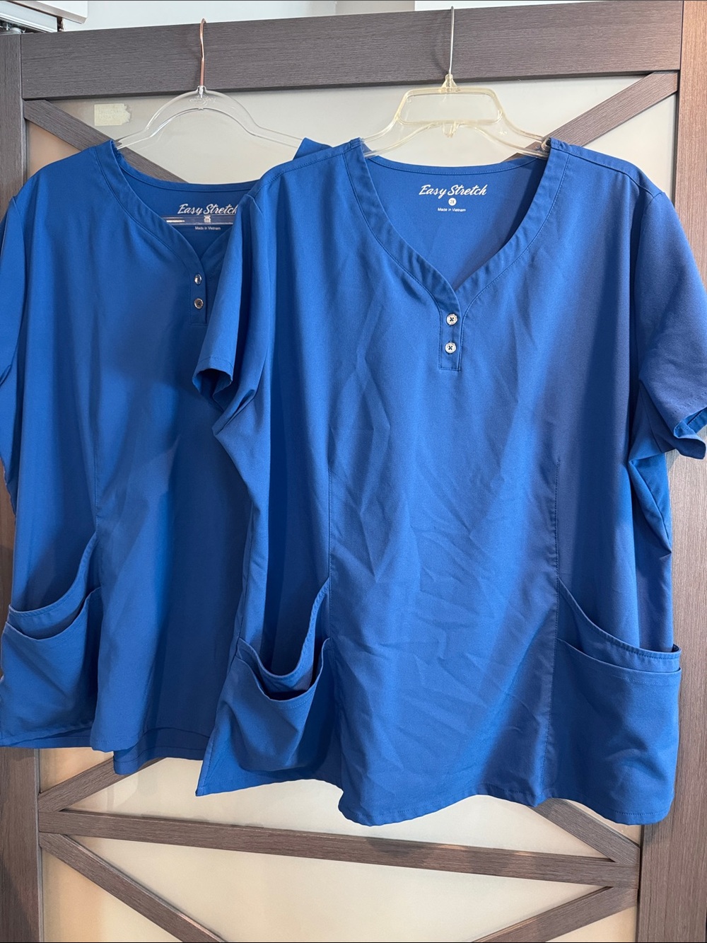 Easy Stretch V-Neck Scrub Tops in Royal Blue 2X